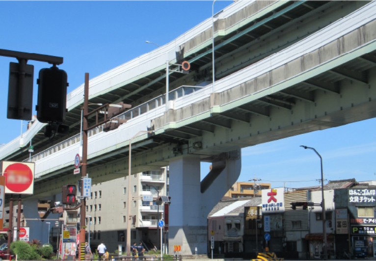 名古屋支店勤務のとき、自分が住んでいる場所の近くにあった高架橋の写真