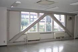 某学校耐震改修工事（北海道開発局営繕部）　室内側