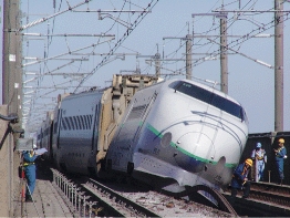 新潟県中越地震（土木研究所サイトより画像を引用）