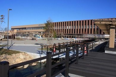 新高岡駅全景